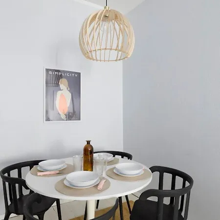 Stylish And Renovated In Punavuori *