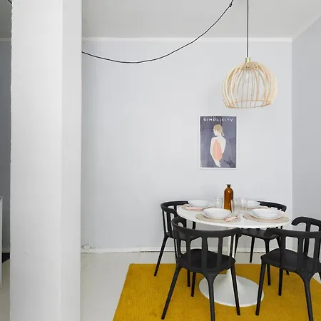 Stylish And Renovated In Punavuori *