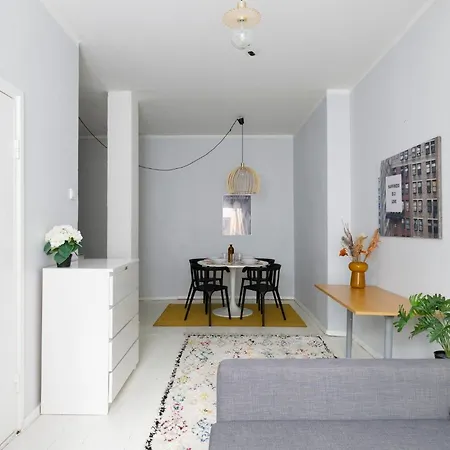 Stylish And Renovated In Punavuori Lägenhet Helsingfors